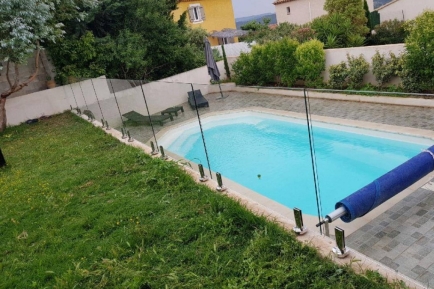 Vente de clôtures à La Seyne-sur-Mer : rigide, souple, barreaudée, piscine, alu